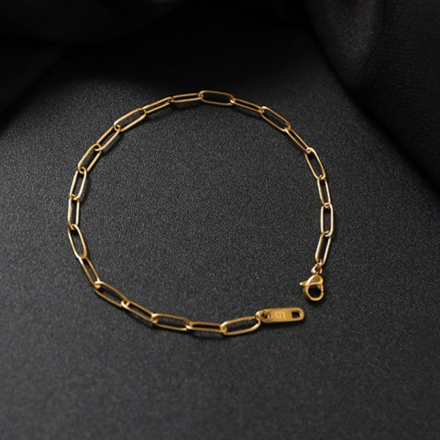 Wide Buckle Armband