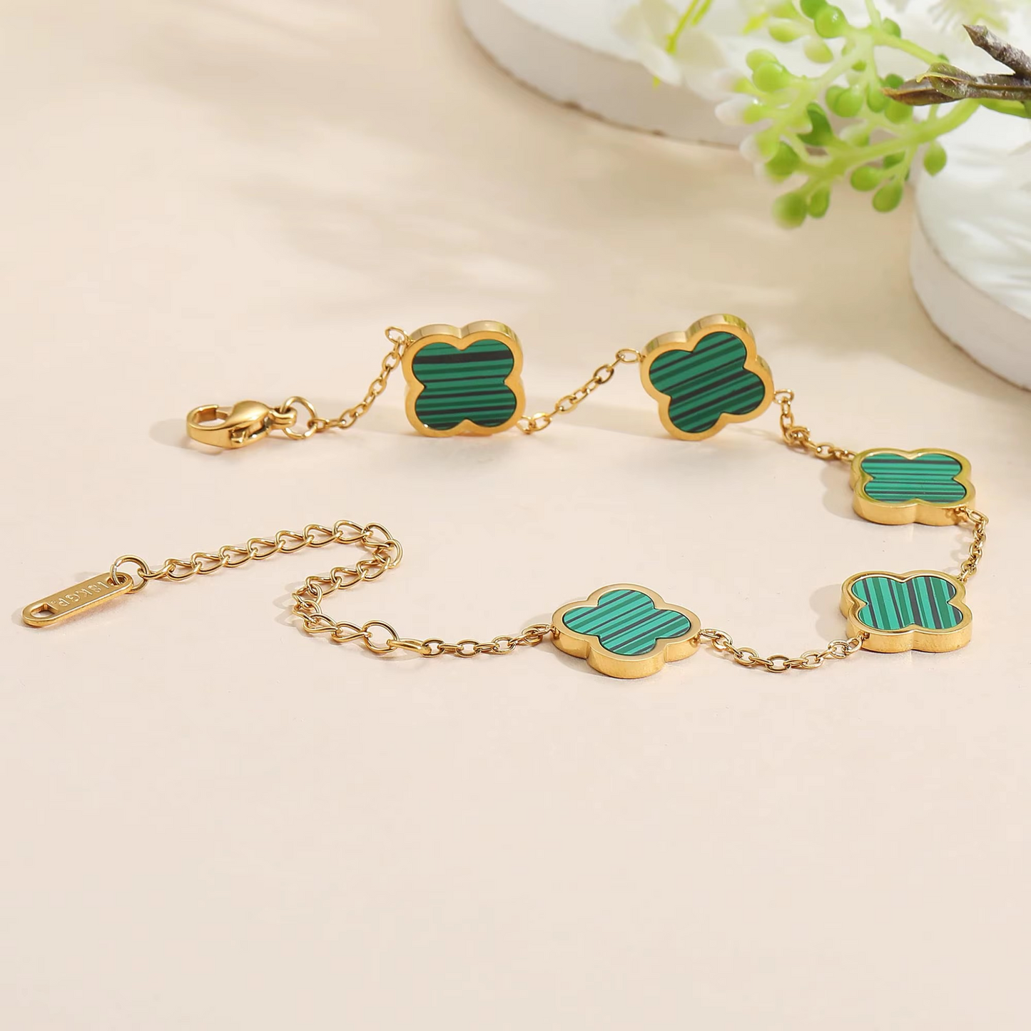 Clover Green Armband