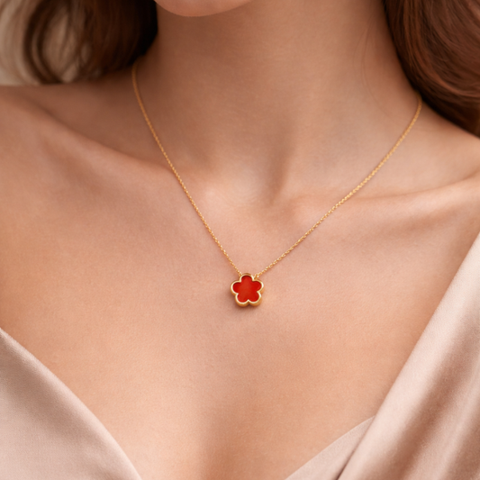 Clover Red Halskette
