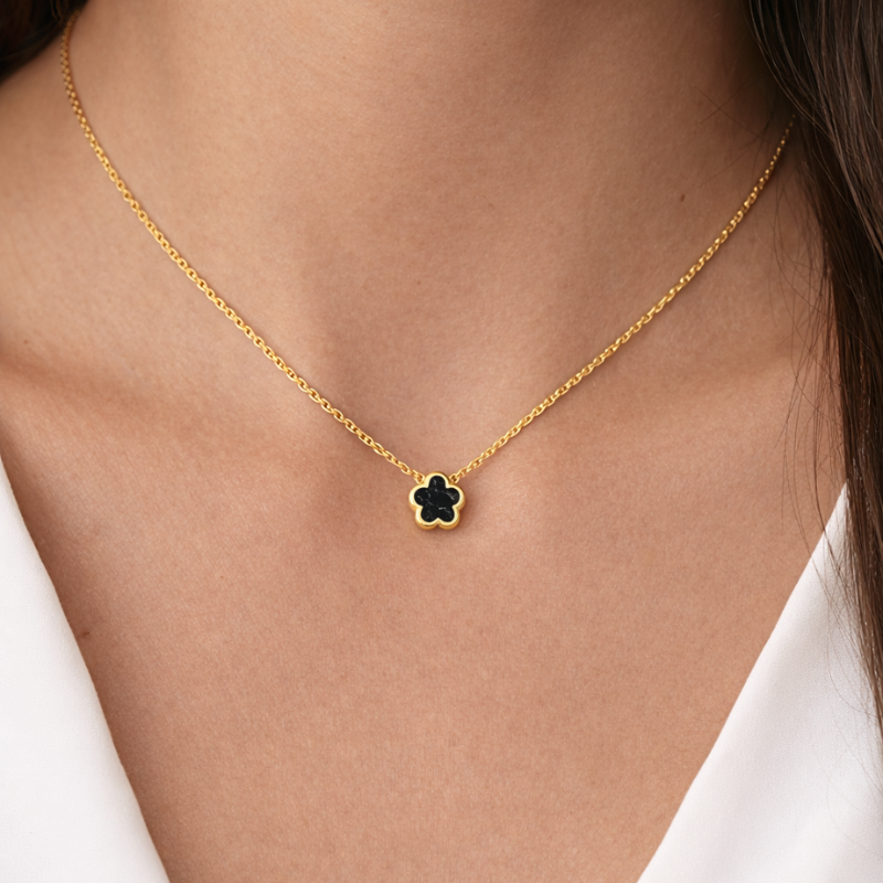 Clover Black Marmor Halskette